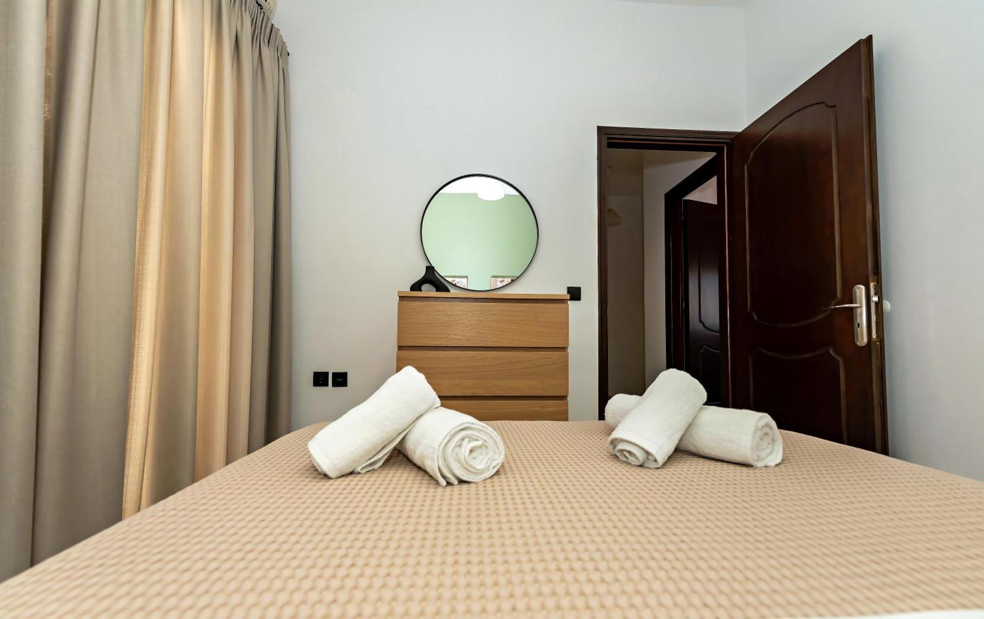 Dioni Apartment *