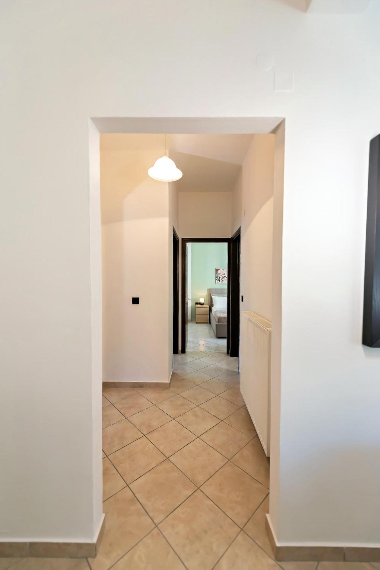 Dioni Apartment *