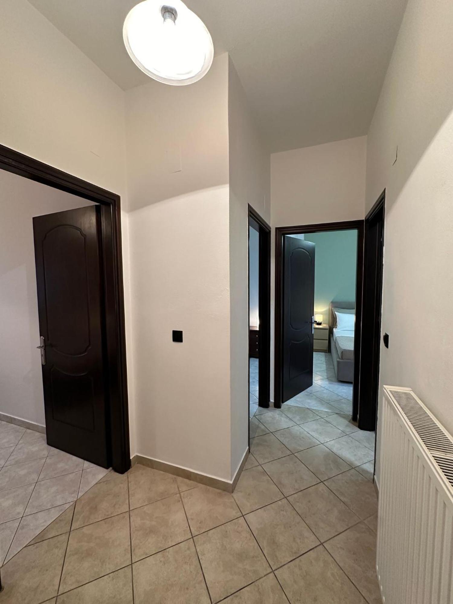 Dioni Apartment *